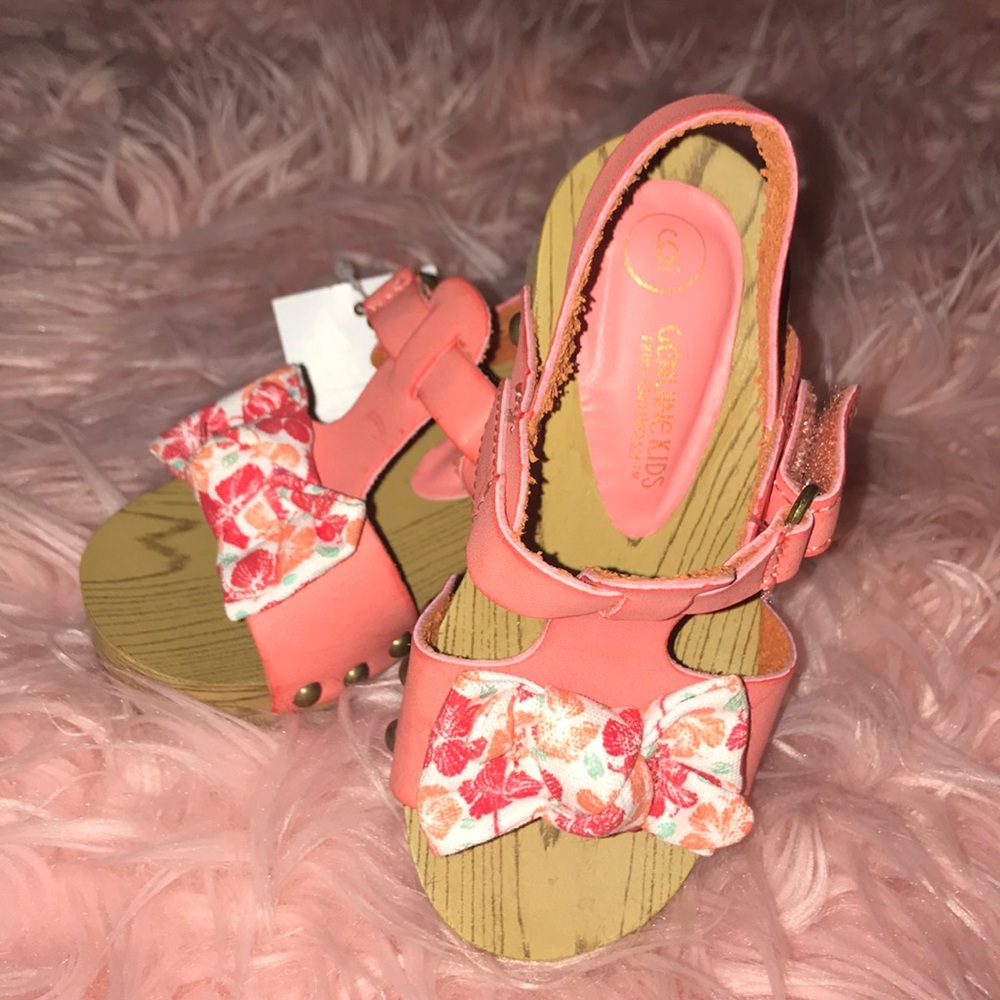 Oshkosh Coral Clogs NWT